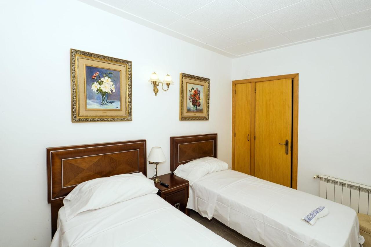 L'Hostalet Guesthouse ปิเนดาเดมาร์ ภายนอก รูปภาพ