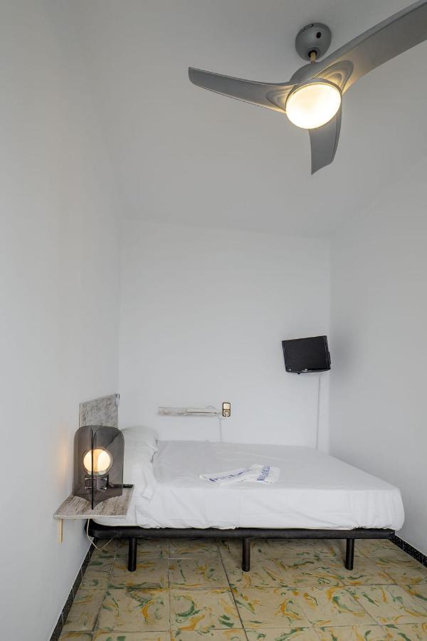 L'Hostalet Guesthouse ปิเนดาเดมาร์ ภายนอก รูปภาพ