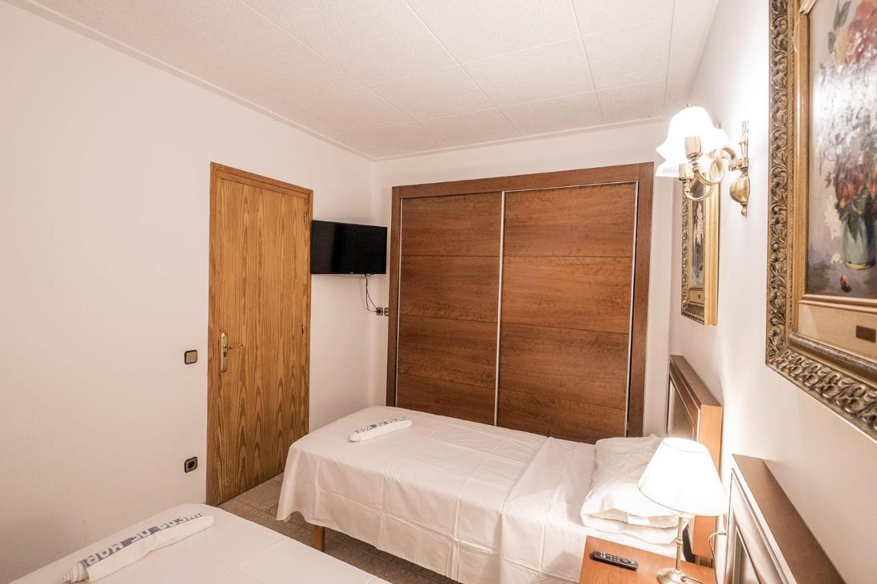 L'Hostalet Guesthouse ปิเนดาเดมาร์ ภายนอก รูปภาพ